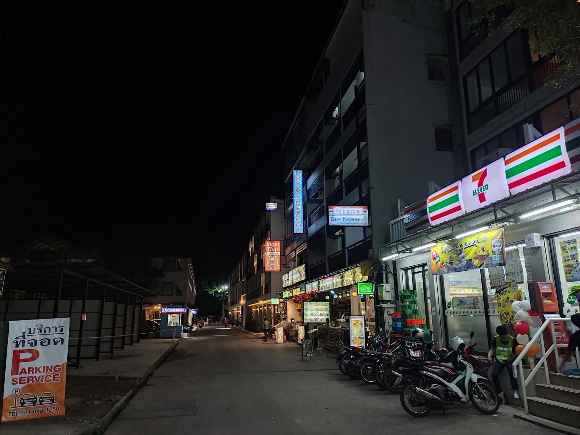 Sea Beach Paradise Patong Exteriör bild