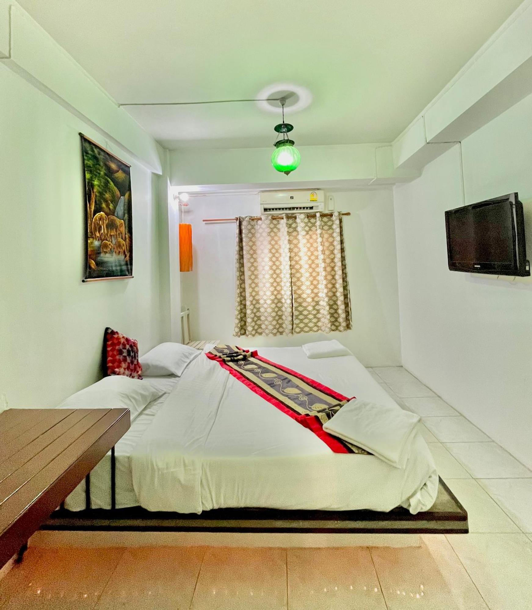 Sea Beach Paradise Patong Exteriör bild